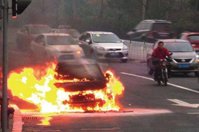 炎炎夏季開車如何預防車子自燃風險