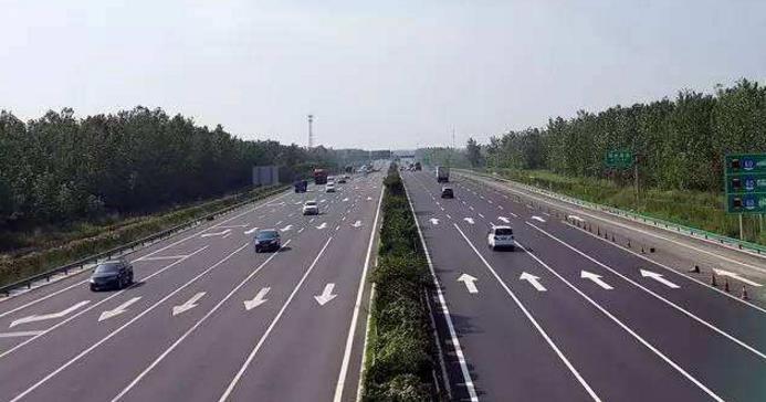 高速防御性駕駛知識之車道的合理選擇