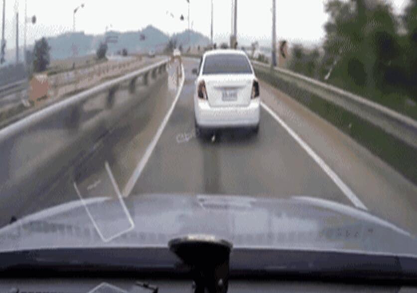 4.3 留有余地 – 跟車過近